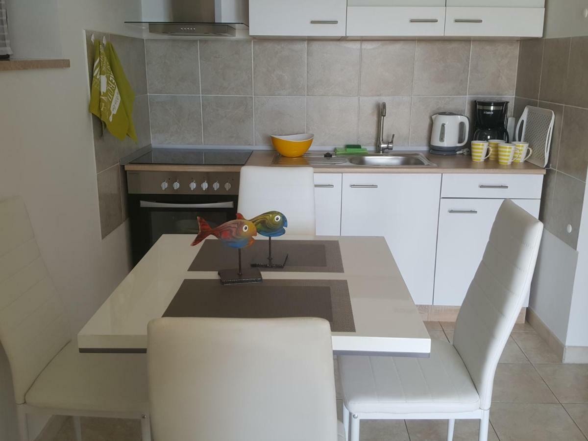 Apartments 4U Омишаль Экстерьер фото
